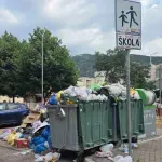 VIDEO | Mostar ponovno zatrpan smećem: Kamioni čekaju satima, grad traži odgovore
