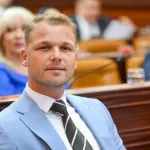 Stanivuković nema vojnu obuku, ali bi mlade slao u kamp