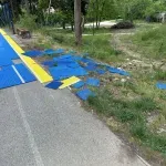 FOTO | Rekreacijska površina na Trimuši stoji oštećena već mjesec dana