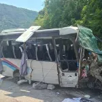Teška nesreća u Crnoj Gori: Jedna osoba smrtno stradala, 17 ozlijeđeno