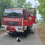 Kombi visio iznad provalije: Dvoje djece prevezeno helikopterom u bolnicu