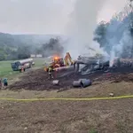Vatra progutala štalu, izgorjelo tisuću bala sijena