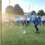 VIDEO | Milorad izuo cipele pa se zaigrao s loptom