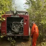 Požar u Sanskom Mostu i dalje prijeti kućama