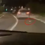VIDEO | Iz policijskog auta bačen gorući opušak