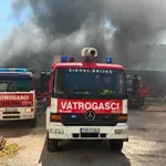VIDEO | Vjetar otežava gašenje požara u Grudama, na terenu i mostarski vatrogasci