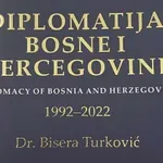 Ministarstvo i bivša ministrica istovremeno objavili "publikaciju" istog naslova i skoro istog sadržaja