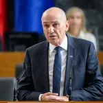 Janša: Očito imamo problem s migracijskim rutama preko Sarajeva i Beograda
