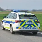 Policisti iščejo pobeglega povzročitelja prometne nesreče