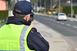 Policisti razkrili, kje v Pomurju bodo jutri prežali na prehitre voznike