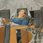 Vsi, ki se ne strinjajo z Leno Grgurevič so zblojenci?! To je demokracija po njeno!