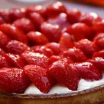 Neodoljivi tart sa jagodama koji se topi u ustima