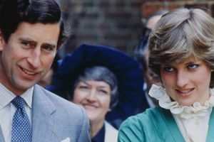 Lelepleződött a titok: Eredetileg őt szánták Diana helyett Károly hercegnek