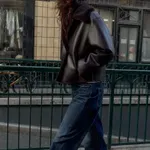 Ni še konec: še ena viralna jakna iz Zare, ki velja za enega njihovih najboljših kosov letos in še je čas, da jo ulovite