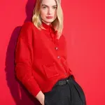 Praznična kolekcija s.Oliver: večna barva praznikov in glamurja