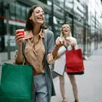 "Nisem mogla verjeti!" Za pičlih 65 evrov v 'second hand' trgovini našla pravi zaklad