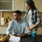 Hčerki je želela razkriti dolgo varovano skrivnost – a reakcija njenega moža jo je pustila brez besed (resnična zgodba)