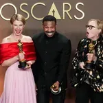 Zakulisje Oskarjev: trenutki, ki jih gledalci ne vidijo oziroma tisto, kar se dogaja med reklamami