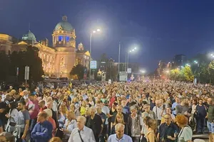 Novi protest "Srbija protiv nasilja": Građani ispred Skupštine (FOTO)