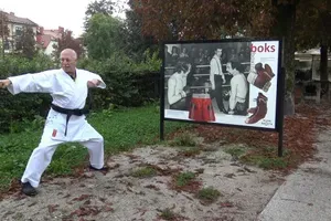 Karate nastop Darka Flisa pred razstavo slovenske športne dediščine