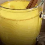Tento nápoj z kurkumy snižuje zánět v těle, můžete ho pít každý den