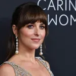 8 év után szakított Dakota Johnson és Chris Martin