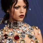Ezért volt olyan ismerős Jenna Ortega óriási feltűnést keltő Emmy-s ruhája