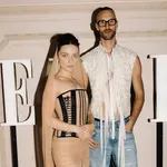 Csinszka karakteres outfitje volt az ELLE születésnapi bulijának fénypontja – FOTÓK!
