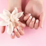 Ez a 4 legmenőbb körömszín trend 2026-ban