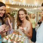 5 divatszabály, amit be kell tartanod, ha egy esküvőre vagy hivatalos