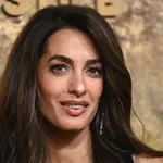 2026 legstílusosabb farmertrendjét Amal Clooney robbantotta be