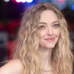 Ettől az egy rusztikus részlettől lesz igazán meghitt Amanda Seyfried vidéki hálószobája