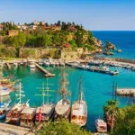 Hová szökjünk az ősz elől? 7 mediterrán hely, ahol októberben is csobbanhatunk a tengerben