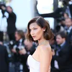 Bella Hadid jógapóza a derékfájáson is segíthet, és ez még nem minden