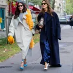 Hétköznapi kifinomultság – ez az előkelő kiegészítő díszíti most a téli kabátokat