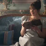 3 könnyen elkészíthető frizura a Bridgerton 4. évadából, amit neked is ki kell próbálnod idén tavasszal