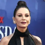 Az 56 éves Catherine Zeta-Jones felfedte a ragyogó bőrének a titkát, ezt eszi egy nap