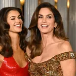 Cindy Crawford és Kaia Gerber összeöltöztek Taylor Swift esküvőjén – FOTÓ