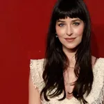 Csendes, mégis magabiztos, mint Dakota Johnson – ez a barna hódít most a lakberendezésben