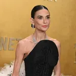 Demi Moore látványos kalapjáról beszél most mindenki, lehetetlen volt nem észrevenni – FOTÓK