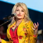 5 fontos szépséglecke, amit Dolly Partontól tanultunk