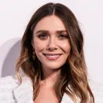Babát vár Elizabeth Olsen? Fotók buktathatták le a színésznőt