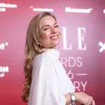 Ilyen elegánsan jelent meg az idei ELLE Awardson Cserpes Laura
