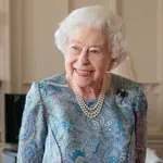 Erzsébet királynő nem gondolta túl – ezzel a 3 szóval reagált a protokollt megszegőknek