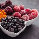 A dietetikusok állítják – ezt a 4 gyümölcsöt jobb fagyasztva enni