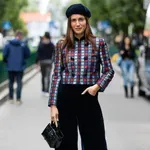 Viszlát, farmer! – októberben ez a puha és elegáns nadrág váltja fel