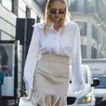 Így viselheted többféle módon a legegyszerűbb fehér inget