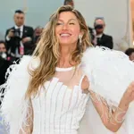 Gisele Bündchen leopárdmintás bikiniben ünnepelte 46. születésnapját