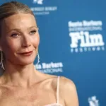 A miniruháját akarja most mindenki – Rózsaszínben idézte meg a '90-es éveket Gwyneth Paltrow