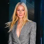 Gwyneth Paltrow új értelmet adott a bő farmernak – így viseli a mindennapokban